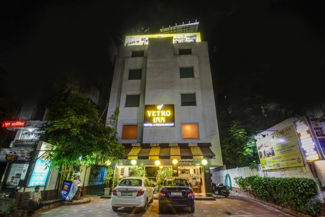 Hotel Vetro Inn Surat Buitenkant foto